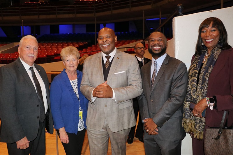 Mayor Garner with UG Commission Members